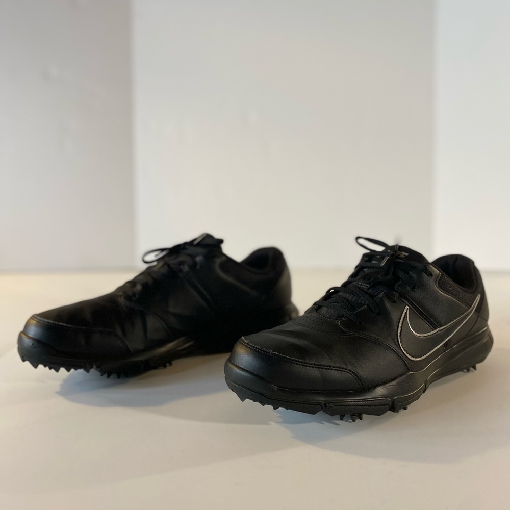 Nike Golf Cleats - Picture 3 of 9